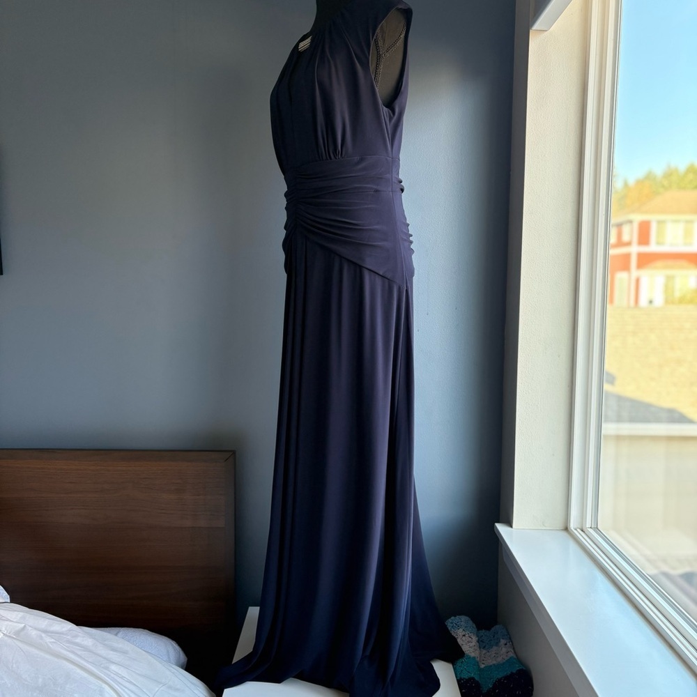 Vince Camuto Midnight Blue Cap Sleeve Formal Dress Gown w Rhinestone Neck Detail - Picture 9 of 17